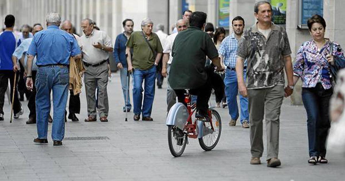 Evitar que las bicicletas circulen por las aceras y calles peatonales