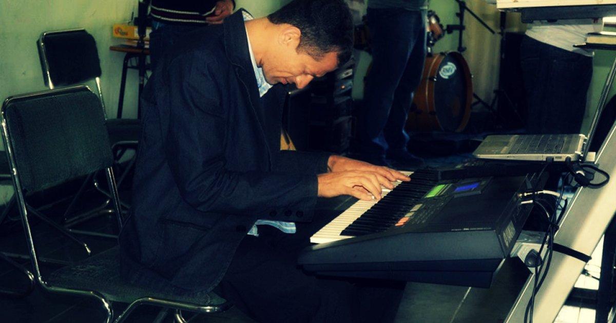 Ganhar um Teclado musical para tocar na Igreja