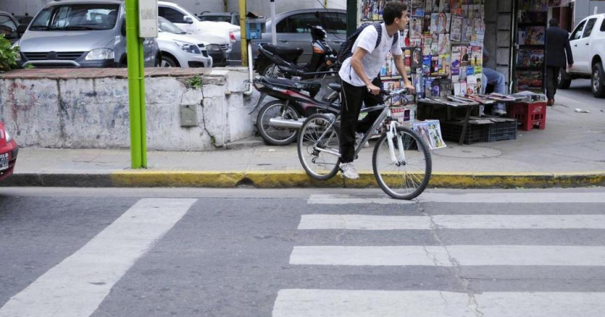 Ley de tráfico para ciclistas, que se conciencien ellos también!!