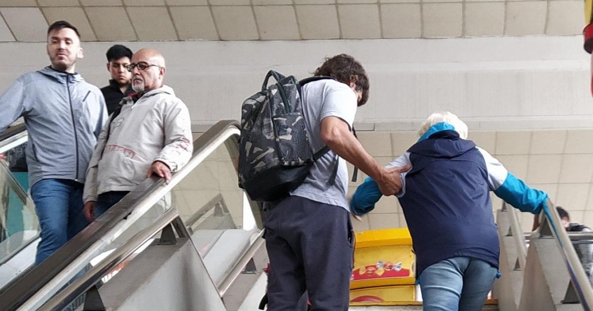 Instalar escalera mecánica de Ascención o  ascensor en la estacion del subte B Federico Lacroze dirección a L N Alem